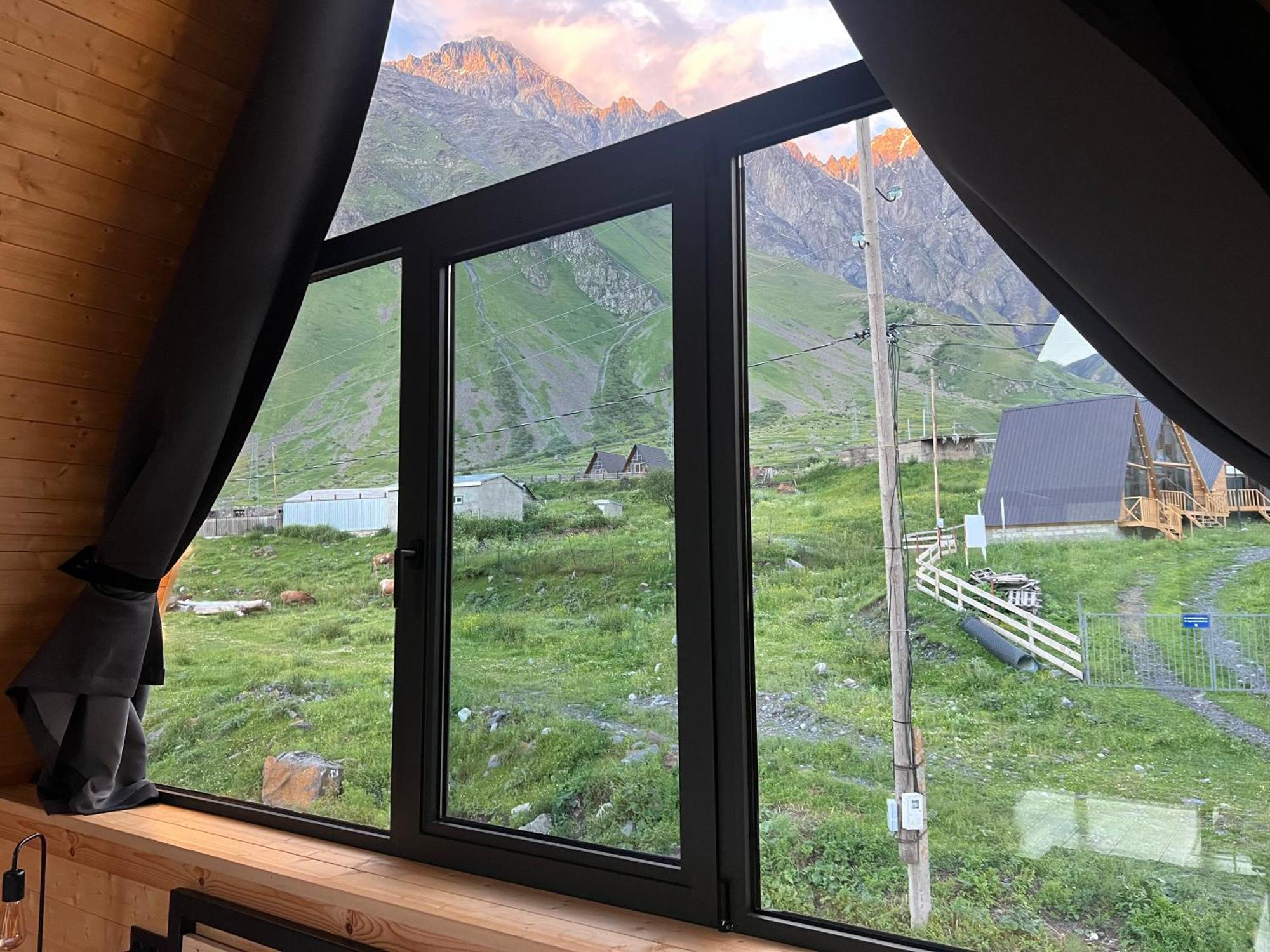Kazbegi Hills Cottages Bagian luar foto